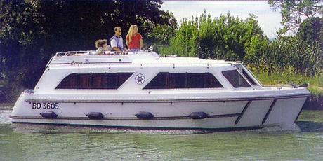 Le Boat Cirrus